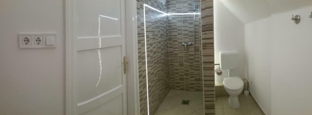 Elza Vendeghaz Apartment Sarospatak Luaran gambar