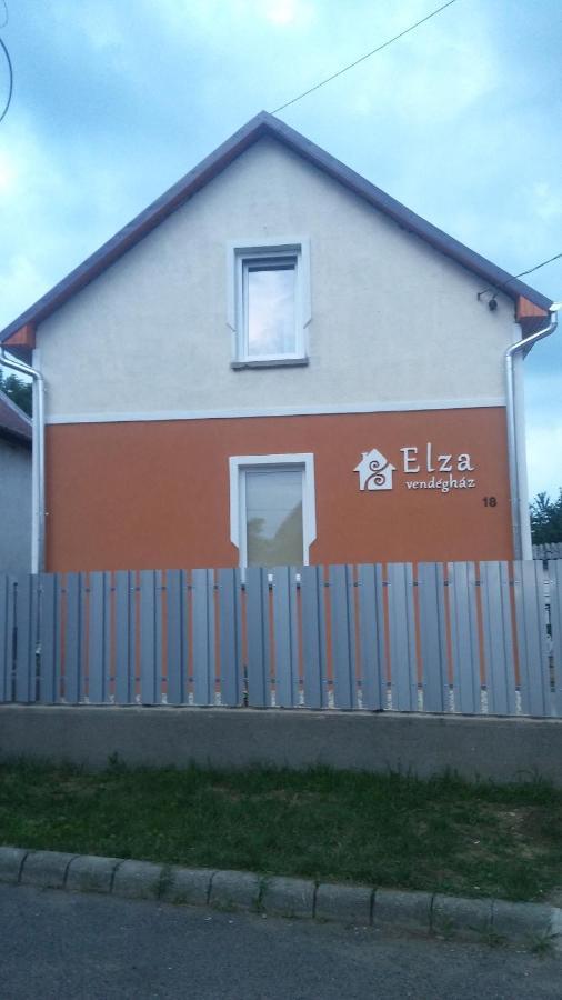 Elza Vendeghaz Apartment Sarospatak Luaran gambar